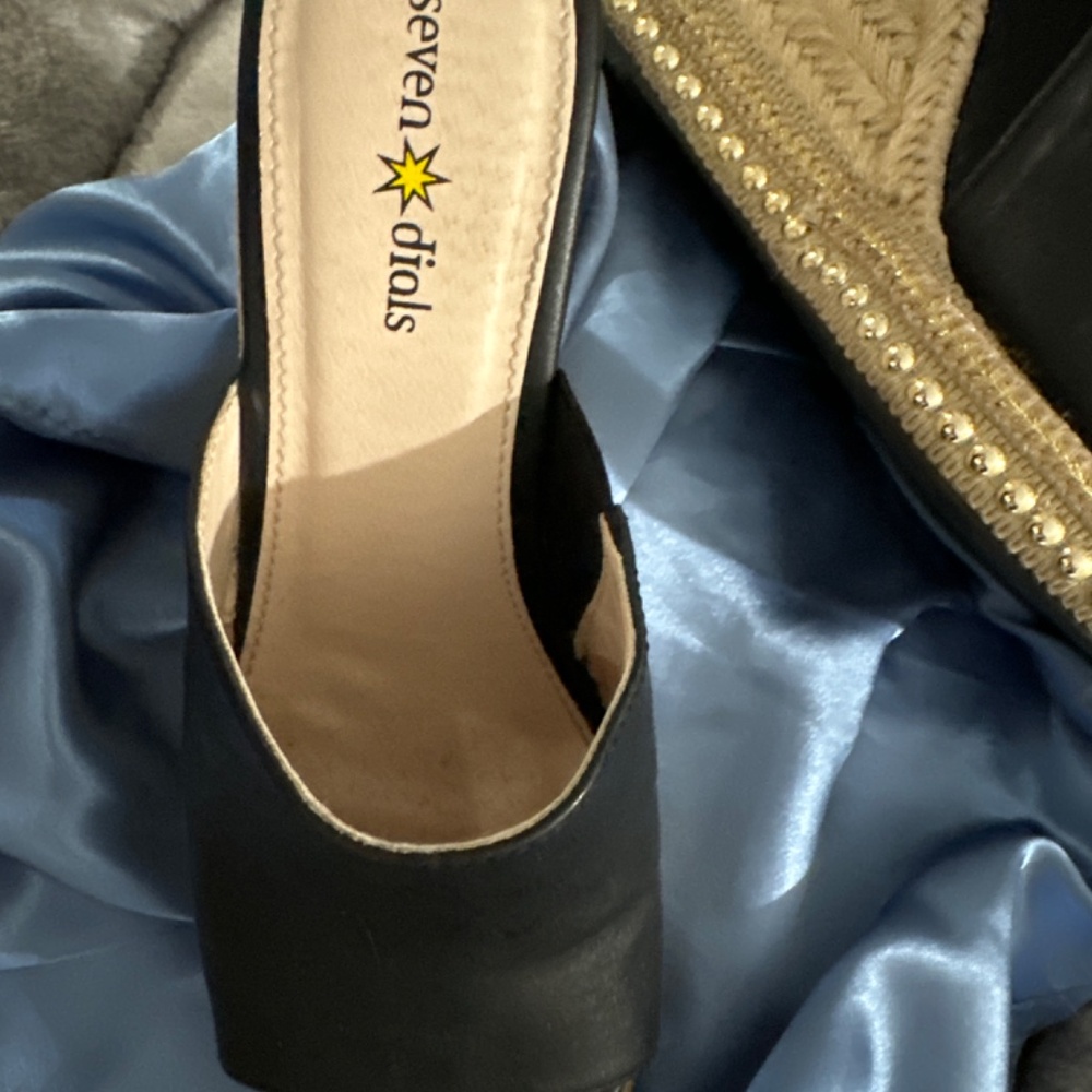 Black studded wedge slide size 8 - Picture 4 of 5